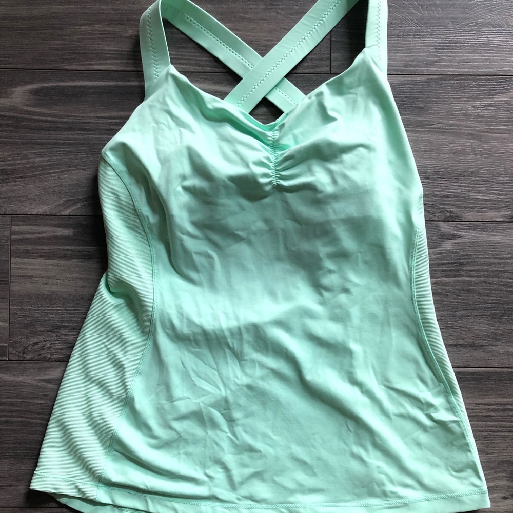 Lululemon top